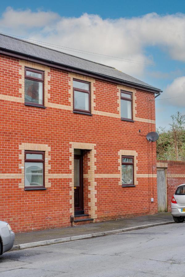 Stayright- 2 Bedroom House, Centrally Located & Close Walk To City Centre Cardiff Exterior photo